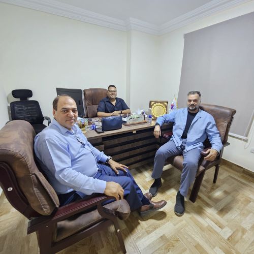 سعدنا اليوم بزيارة د. جاسم الفهاد عضو مجلس الإدارة و د. علي صبحي الرئيس التنفيذي لمؤسسة نيولاين للخد