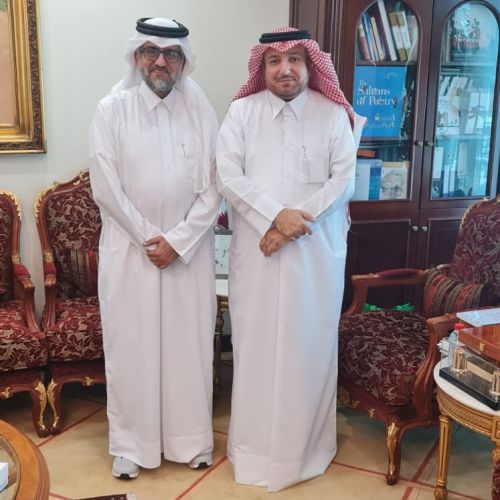 البروف درع الدوسري يلتقي اليوم بسعادة السفير إبراهيم يوسف فخرو